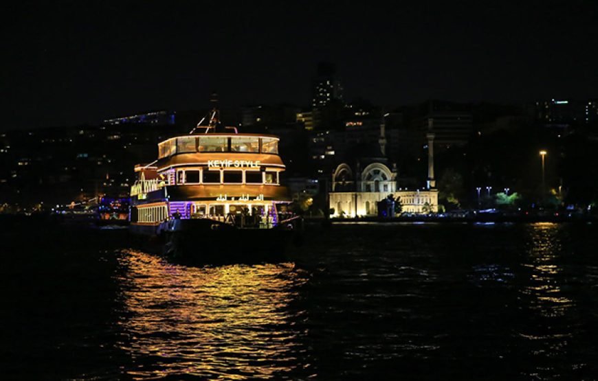 Dinner and Night Show at Nile Cruise in Cairo